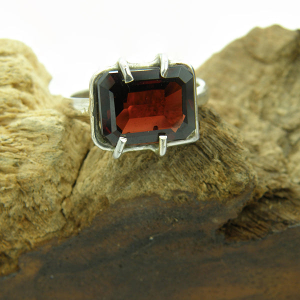 Window Garnet Ring