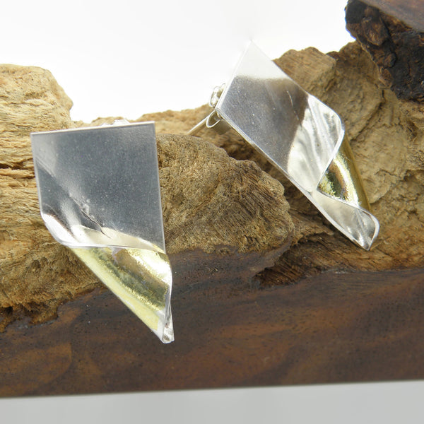 Curled Kem-Boo Stud Earrings