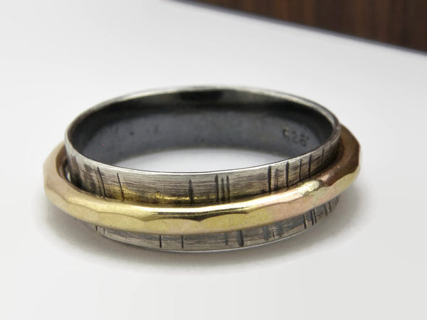 Gold Grooved Spinner Ring