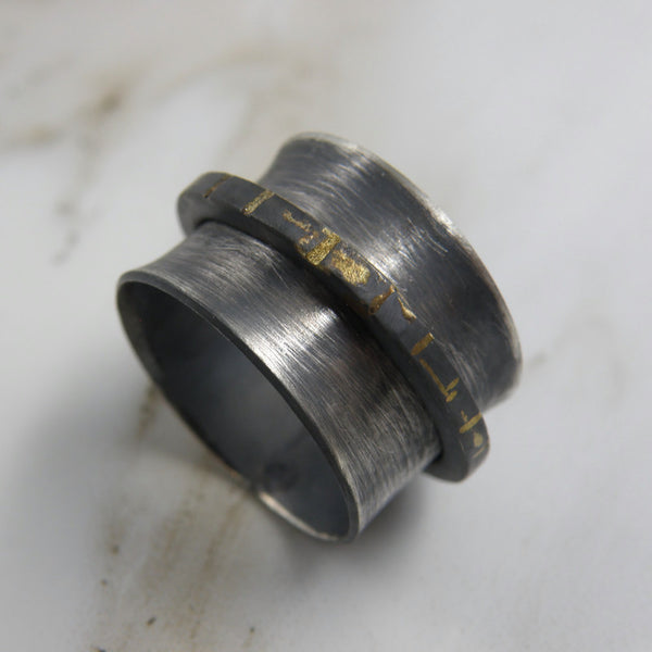 Gold Inlay Fulfillment Spinner Ring